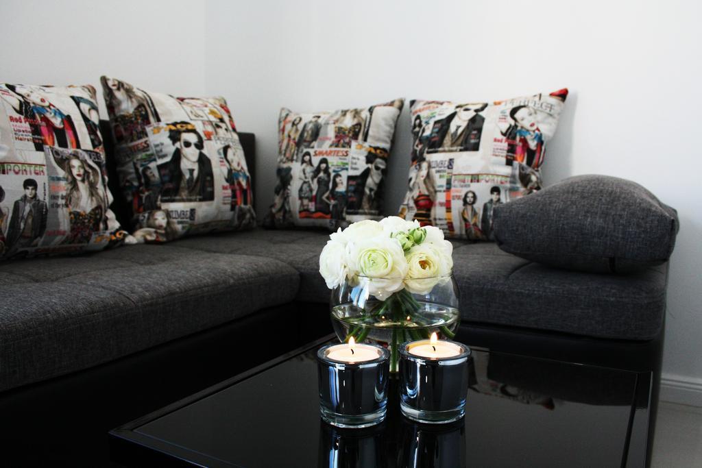 Apartment One Vision Split Room photo