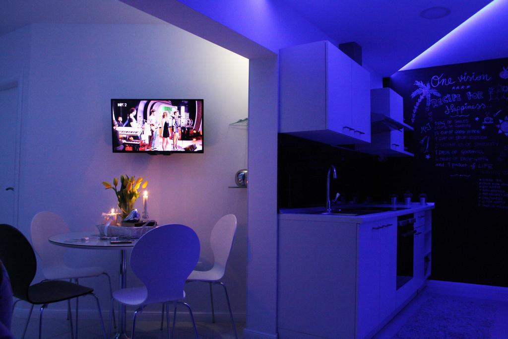 Apartment One Vision Split Room photo